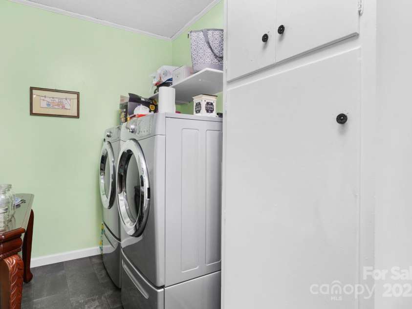 723 Wilmore Street, Lenoir, NC 28645.  MLS# CAR4251570, YatesRealty ID 8764. 