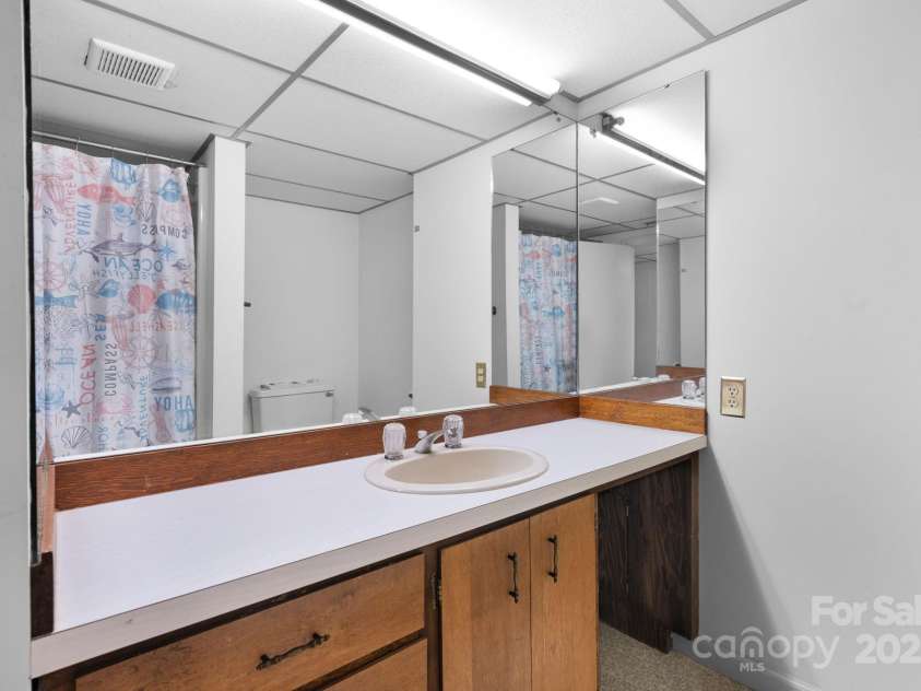 723 Wilmore Street, Lenoir, NC 28645.  MLS# CAR4251570, YatesRealty ID 8764. 