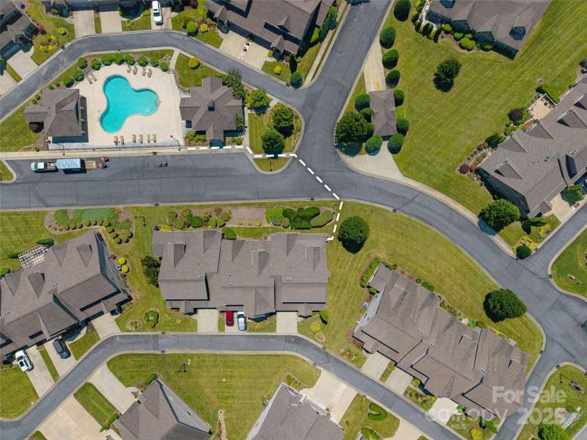 58 Burlington Lane, Fletcher, NC 28732.  MLS# CAR4324810, YatesRealty ID 8765. 