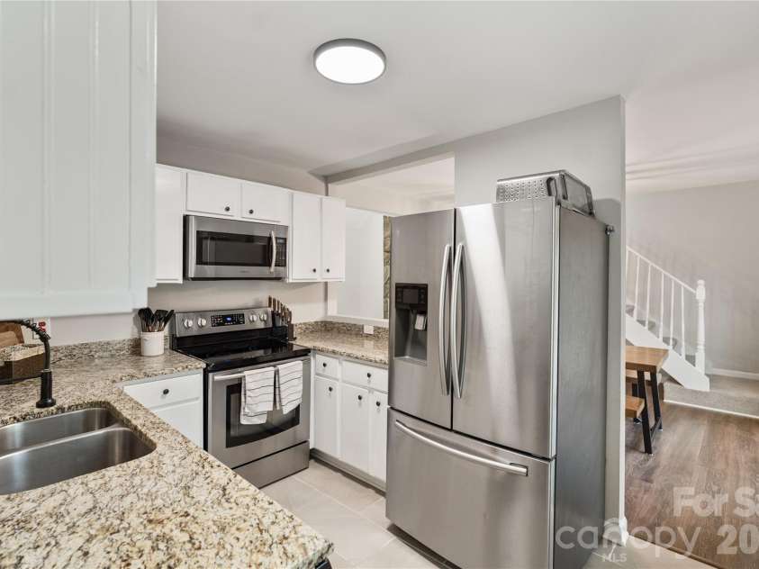 6405 Piney Path Road, Charlotte, NC 28212.  MLS# CAR4346897, YatesRealty ID 8766. 