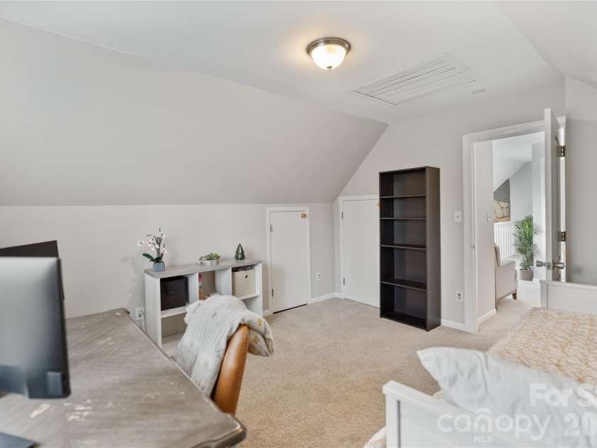 6405 Piney Path Road, Charlotte, NC 28212.  MLS# CAR4346897, YatesRealty ID 8766. 