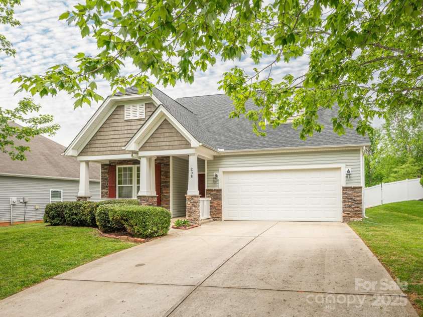 208 Fielding Street, Mount Holly, NC 28120.  MLS# CAR4249578, YatesRealty ID 8769. Front Exterior