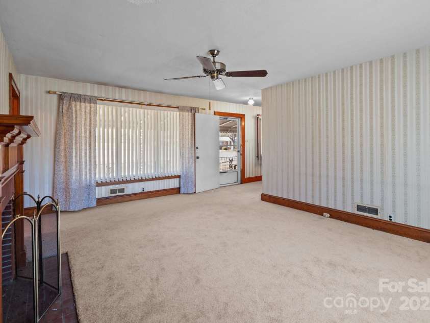 200 11th Street, Spencer, NC 28159.  MLS# CAR4218203, YatesRealty ID 877. 