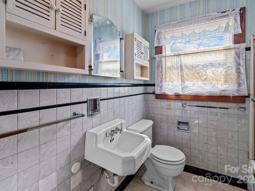 200 11th Street, Spencer, NC 28159.  MLS# CAR4218203, YatesRealty ID 877. 