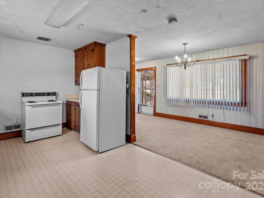 200 11th Street, Spencer, NC 28159.  MLS# CAR4218203, YatesRealty ID 877. 