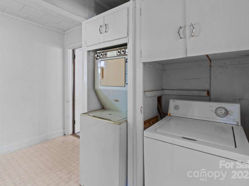 200 11th Street, Spencer, NC 28159.  MLS# CAR4218203, YatesRealty ID 877. 