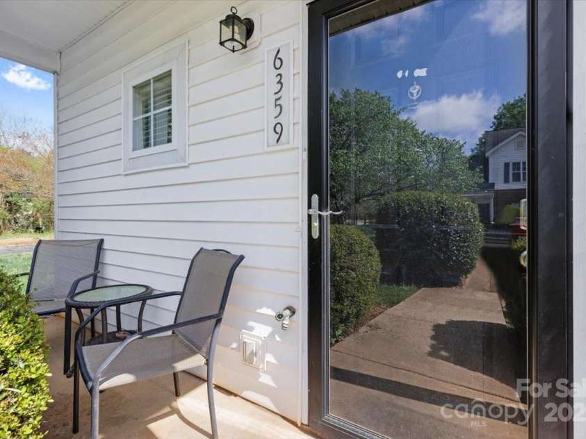 6359 Mallard View Lane, Charlotte, NC 28269.  MLS# CAR4241310, YatesRealty ID 8770. 
