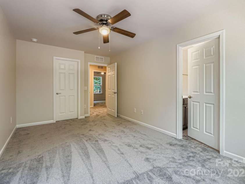 1754 J Julian Lane, Charlotte, NC 28208.  MLS# CAR4213072, YatesRealty ID 8773. 