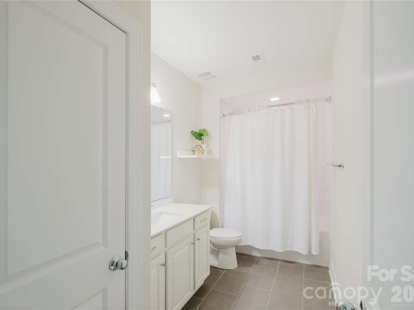 15431 Cimarron Hills Lane, Charlotte, NC 28278.  MLS# CAR4298385, YatesRealty ID 8774. 