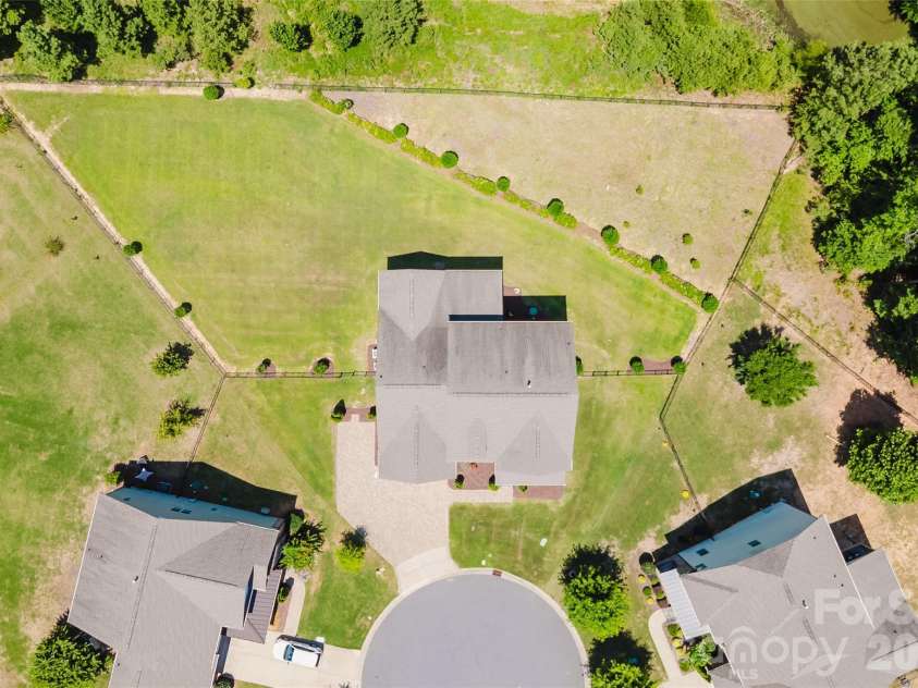 15431 Cimarron Hills Lane, Charlotte, NC 28278.  MLS# CAR4298385, YatesRealty ID 8774. 