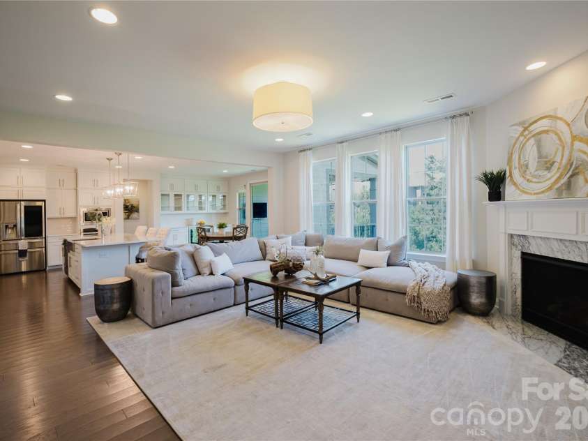 15431 Cimarron Hills Lane, Charlotte, NC 28278.  MLS# CAR4298385, YatesRealty ID 8774. GREAT ROOM