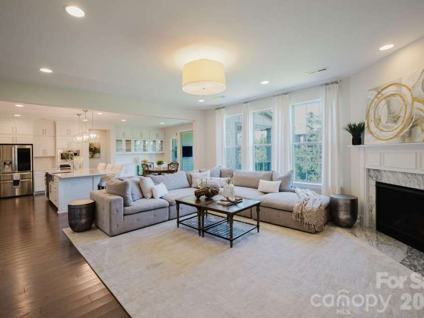 15431 Cimarron Hills Lane, Charlotte, NC 28278.  MLS# CAR4298385, YatesRealty ID 8774. GREAT ROOM