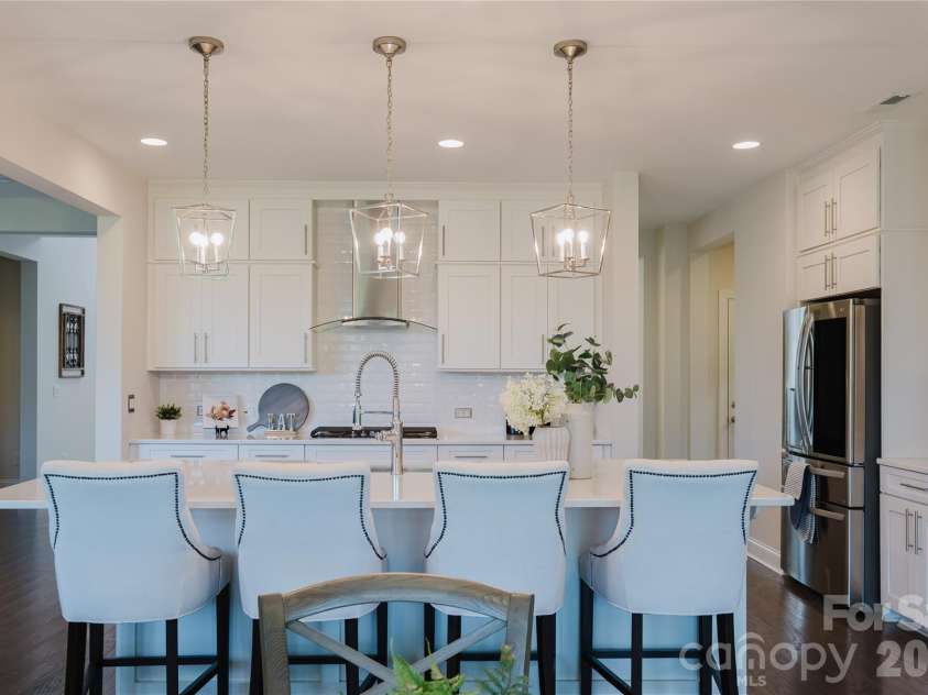 15431 Cimarron Hills Lane, Charlotte, NC 28278.  MLS# CAR4298385, YatesRealty ID 8774. OPEN KITCHEN