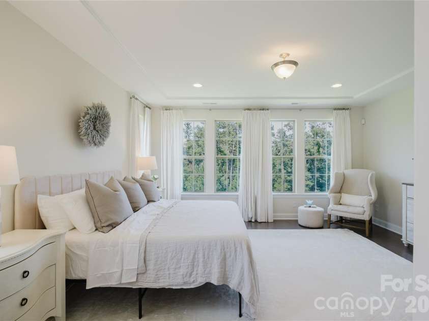 15431 Cimarron Hills Lane, Charlotte, NC 28278.  MLS# CAR4298385, YatesRealty ID 8774. PRIMARY BEDROOM