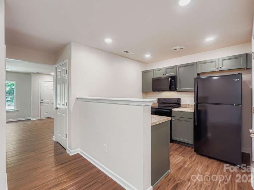 1758 J Julian Lane, Charlotte, NC 28208.  MLS# CAR4213076, YatesRealty ID 8774. 