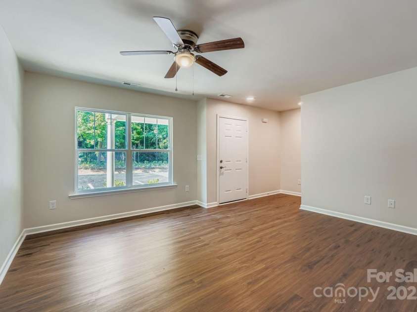 1758 J Julian Lane, Charlotte, NC 28208.  MLS# CAR4213076, YatesRealty ID 8774. 