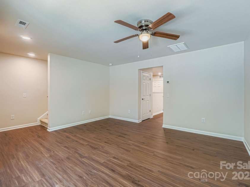 1758 J Julian Lane, Charlotte, NC 28208.  MLS# CAR4213076, YatesRealty ID 8774. 