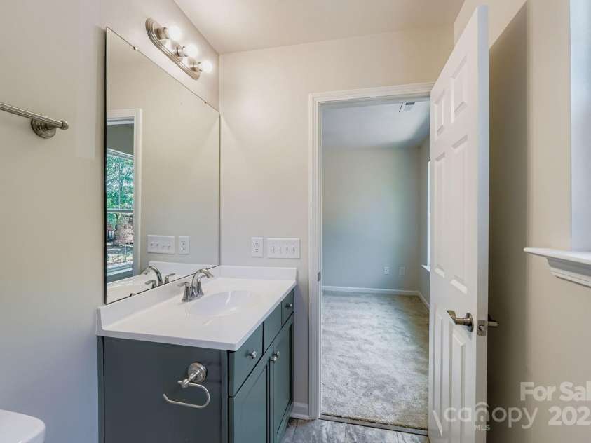 1758 J Julian Lane, Charlotte, NC 28208.  MLS# CAR4213076, YatesRealty ID 8774. 