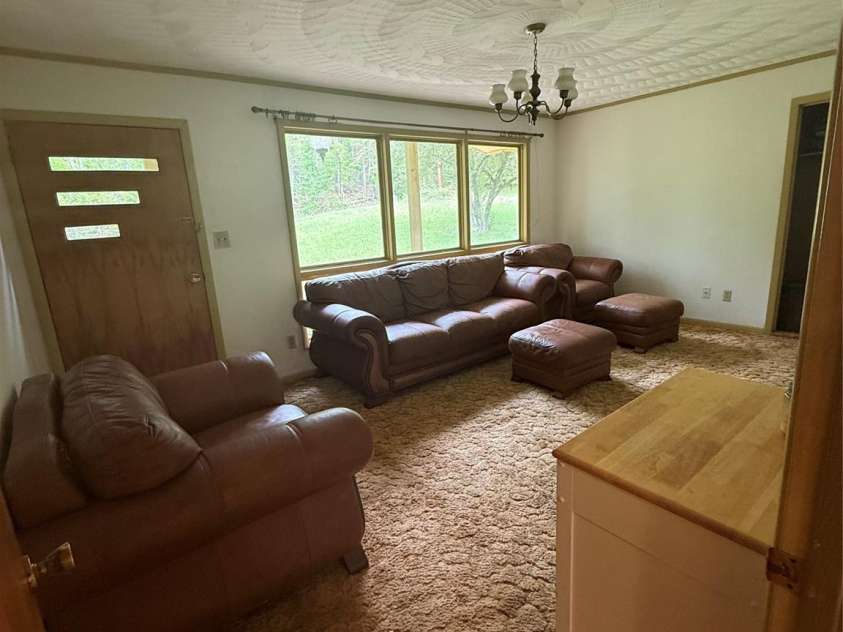 4730 16th Street Drive, Hickory, NC 28602.  MLS# CAR4220964, YatesRealty ID 8775. 