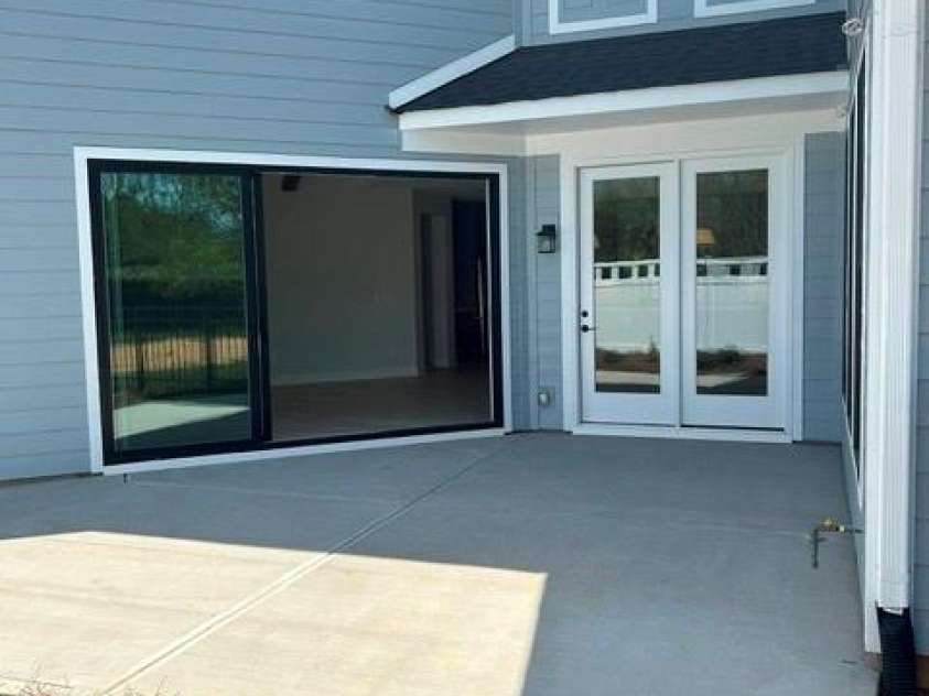 3015 Five Creek Road, Charlotte, NC 28213.  MLS# CAR4343497, YatesRealty ID 8776. 