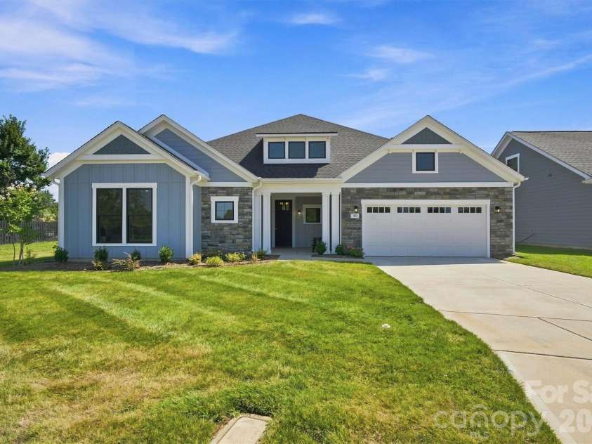 3015 Five Creek Road, Charlotte, NC 28213.  MLS# CAR4343497, YatesRealty ID 8776. 