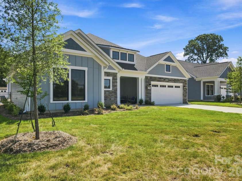 3015 Five Creek Road, Charlotte, NC 28213.  MLS# CAR4343497, YatesRealty ID 8776. 