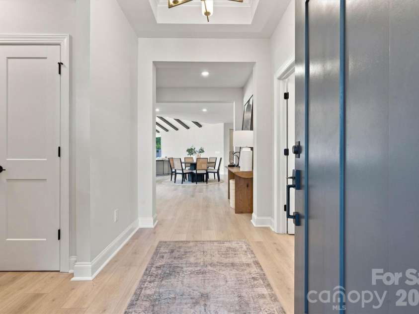 3015 Five Creek Road, Charlotte, NC 28213.  MLS# CAR4343497, YatesRealty ID 8776. 