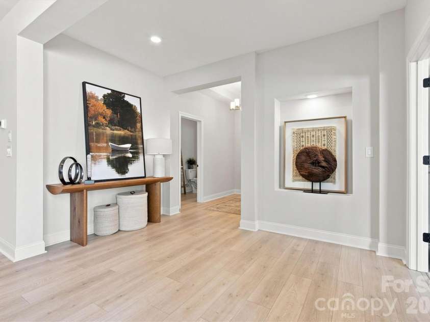 3015 Five Creek Road, Charlotte, NC 28213.  MLS# CAR4343497, YatesRealty ID 8776. 