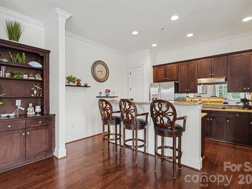 6705 Louisburg Square Lane, Charlotte, NC 28210.  MLS# CAR4363581, YatesRealty ID 8777. 