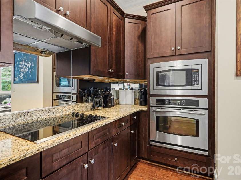 6705 Louisburg Square Lane, Charlotte, NC 28210.  MLS# CAR4363581, YatesRealty ID 8777. 