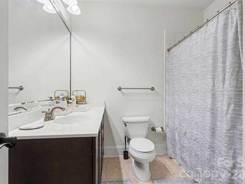6705 Louisburg Square Lane, Charlotte, NC 28210.  MLS# CAR4363581, YatesRealty ID 8777. 