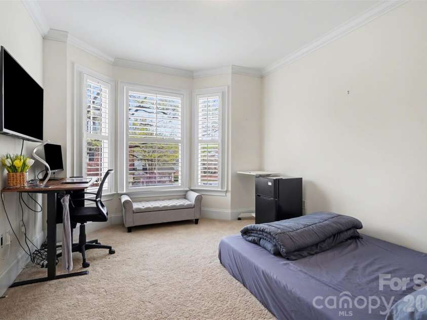 6705 Louisburg Square Lane, Charlotte, NC 28210.  MLS# CAR4363581, YatesRealty ID 8777. 
