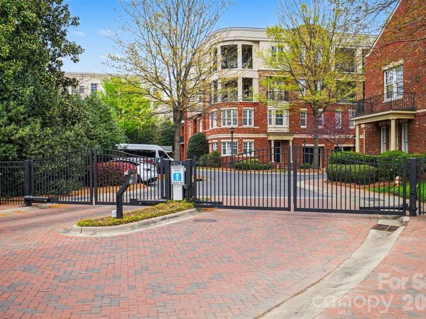 6705 Louisburg Square Lane, Charlotte, NC 28210.  MLS# CAR4363581, YatesRealty ID 8777. 