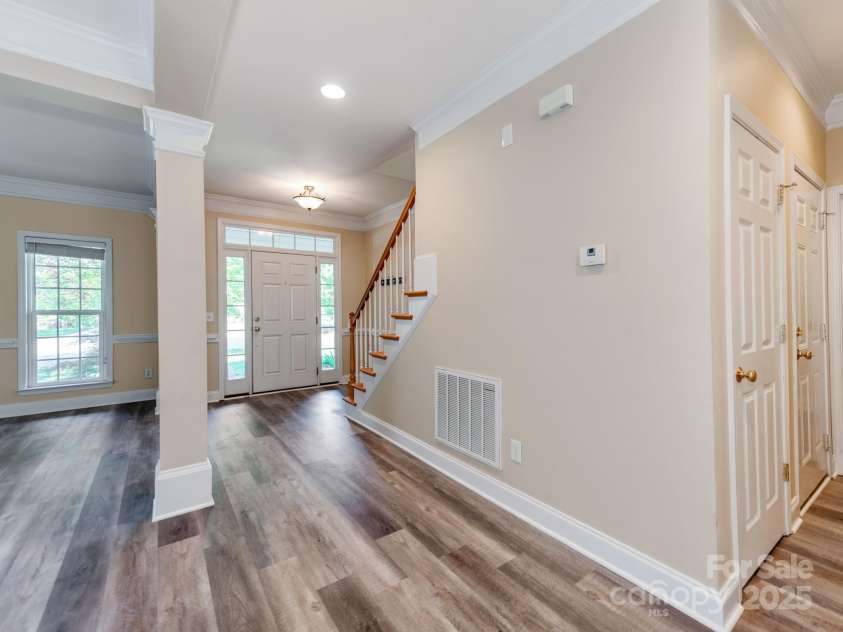 533 Montgrove Place, Concord, NC 28027.  MLS# CAR4255998, YatesRealty ID 878. Entry and Living Rm/Dining Rm