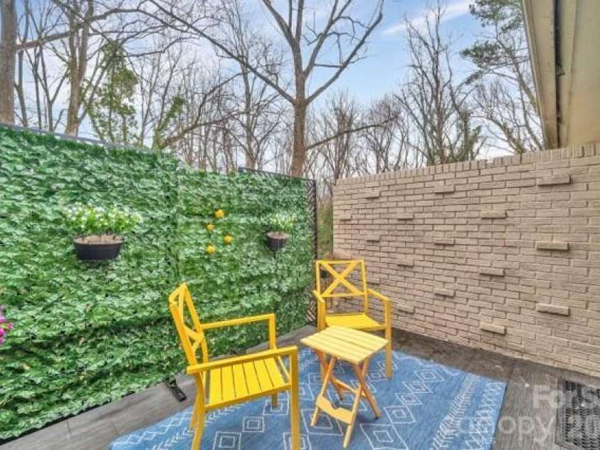 2025 Ibis Court, Charlotte, NC 28205.  MLS# CAR4358594, YatesRealty ID 8781. 