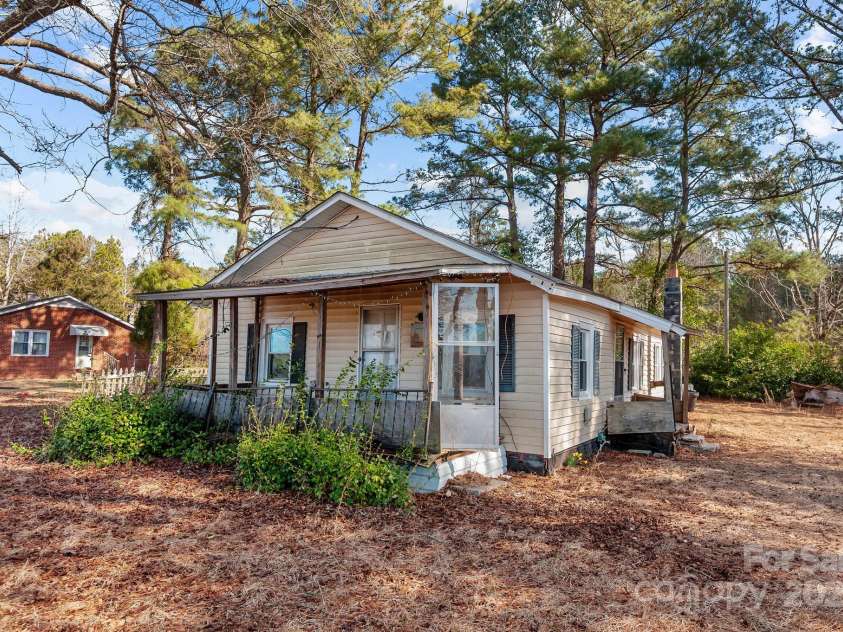 2232 US Hwy 13 Highway, Ahoskie, NC 27910.  MLS# CAR4227992, YatesRealty ID 8781. 