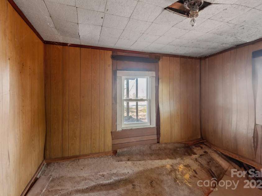 2232 US Hwy 13 Highway, Ahoskie, NC 27910.  MLS# CAR4227992, YatesRealty ID 8781. 