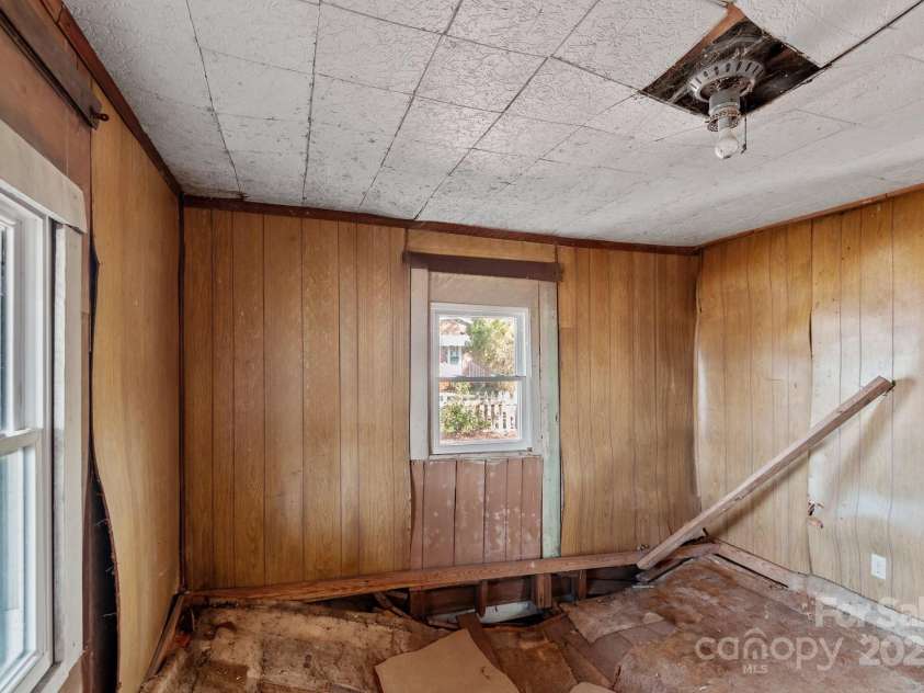 2232 US Hwy 13 Highway, Ahoskie, NC 27910.  MLS# CAR4227992, YatesRealty ID 8781. 