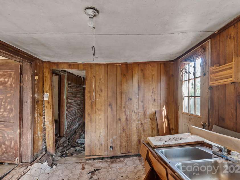 2232 US Hwy 13 Highway, Ahoskie, NC 27910.  MLS# CAR4227992, YatesRealty ID 8781. 