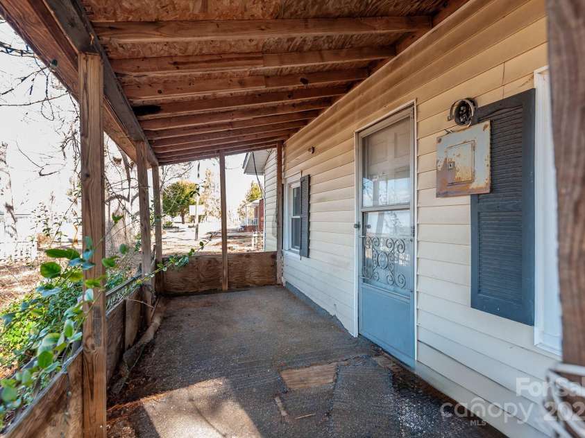 2232 US Hwy 13 Highway, Ahoskie, NC 27910.  MLS# CAR4227992, YatesRealty ID 8781. 