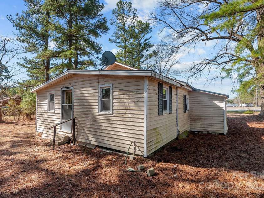 2232 US Hwy 13 Highway, Ahoskie, NC 27910.  MLS# CAR4227992, YatesRealty ID 8781. 