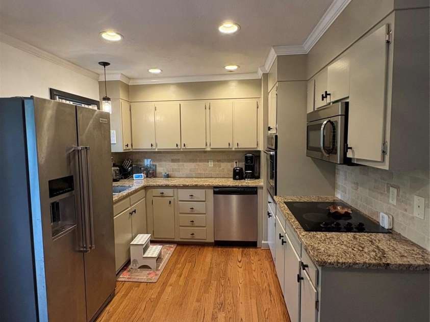 212 Stewart Avenue, Mooresville, NC 28115.  MLS# CAR4246440, YatesRealty ID 8783. 