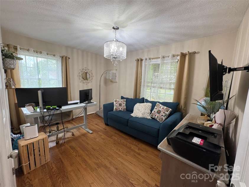 212 Stewart Avenue, Mooresville, NC 28115.  MLS# CAR4246440, YatesRealty ID 8783. 