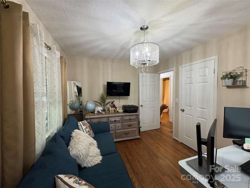212 Stewart Avenue, Mooresville, NC 28115.  MLS# CAR4246440, YatesRealty ID 8783. 