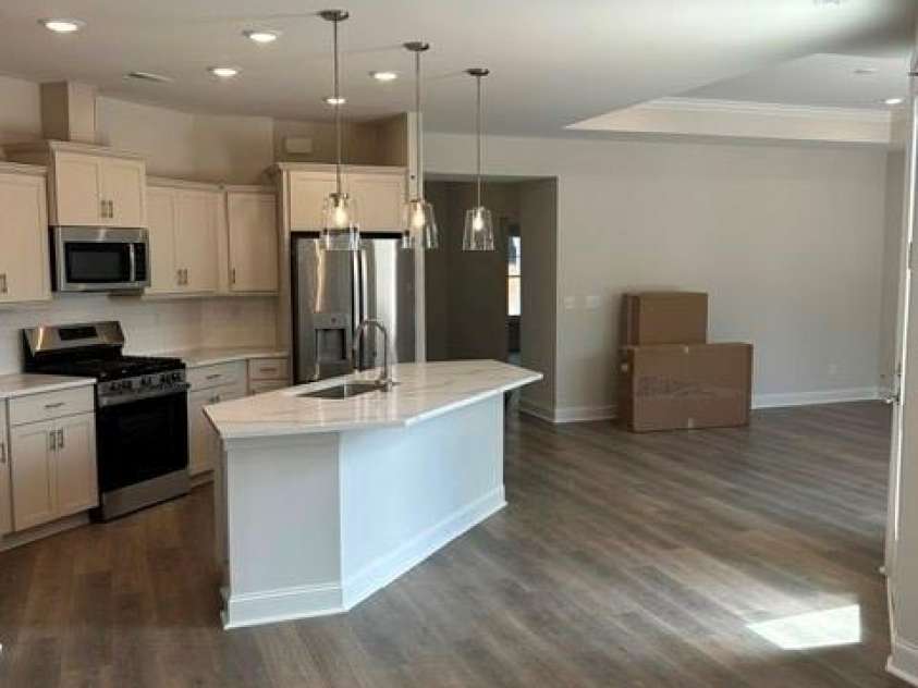 3048 Five Creek Road, Charlotte, NC 28213.  MLS# CAR4302614, YatesRealty ID 8783. 