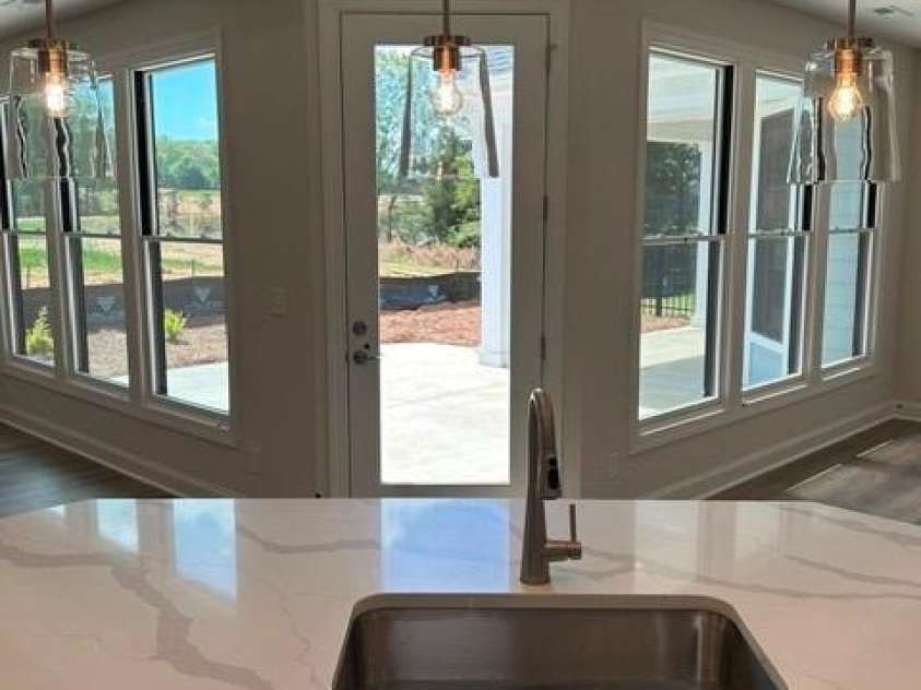 3048 Five Creek Road, Charlotte, NC 28213.  MLS# CAR4302614, YatesRealty ID 8783. 