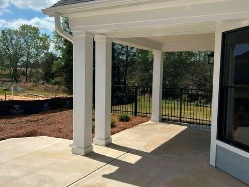 3048 Five Creek Road, Charlotte, NC 28213.  MLS# CAR4302614, YatesRealty ID 8783. 