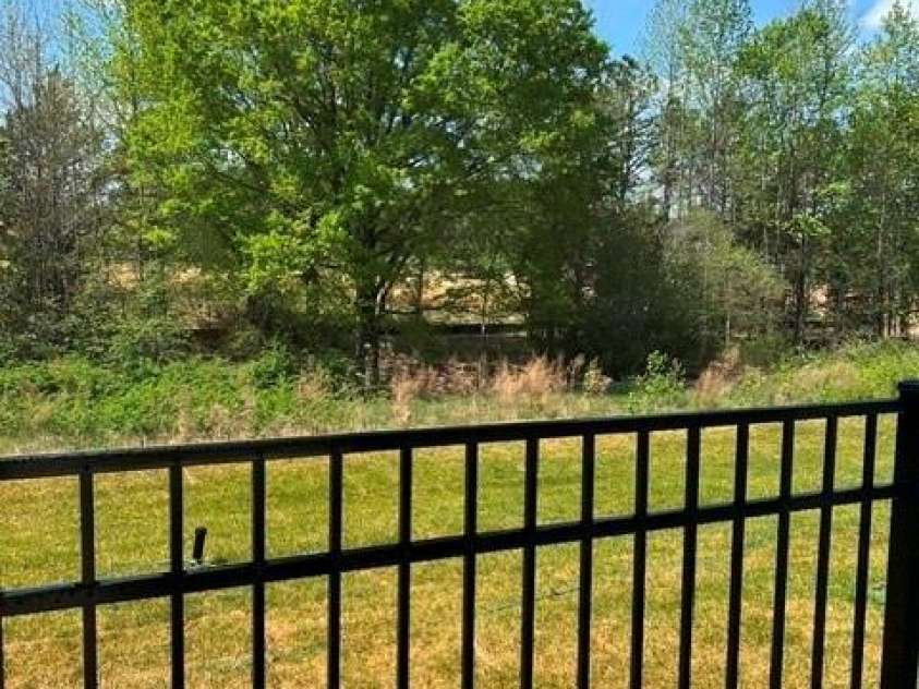 3048 Five Creek Road, Charlotte, NC 28213.  MLS# CAR4302614, YatesRealty ID 8783. 