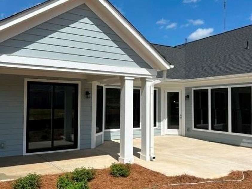 3048 Five Creek Road, Charlotte, NC 28213.  MLS# CAR4302614, YatesRealty ID 8783. 