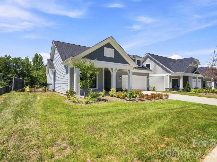 3048 Five Creek Road, Charlotte, NC 28213.  MLS# CAR4302614, YatesRealty ID 8783. 